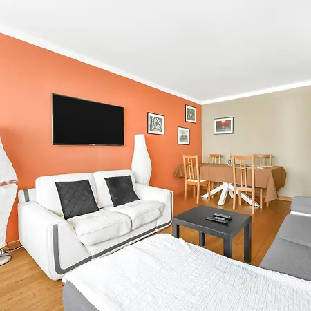 Le - 4 People - Metro 13 & 14 - Paris Apartment