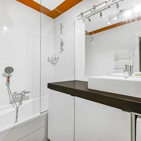 Apartamento Le - 4 People - Metro 13 & 14 - Paris *