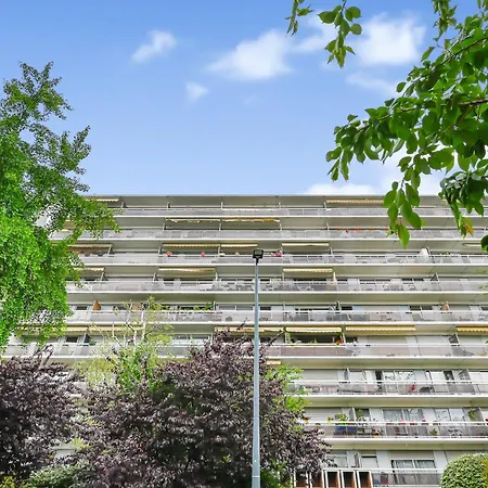Le - 4 People - Metro 13 & 14 - Paris Apartment *